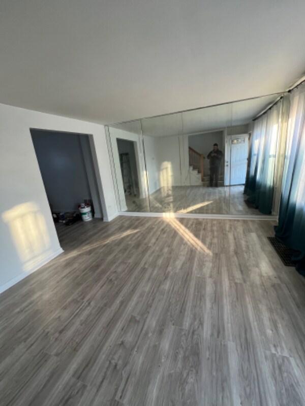 Photo - 1322 W 110th St