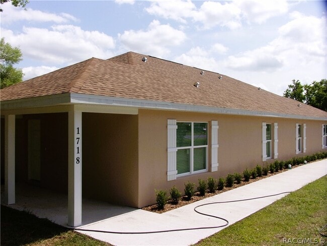 Photo - 1718 Tuttle St