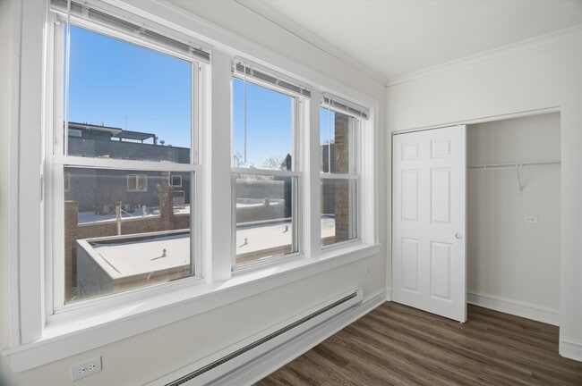 Photo - 2936 W Palmer St