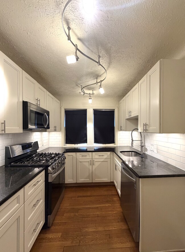 Photo - 19614 Winslow Rd Unit Lower