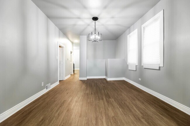 Photo - 7917 S Ellis Ave