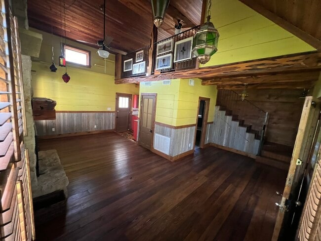 Photo - 813 W Bluebonnet Dr