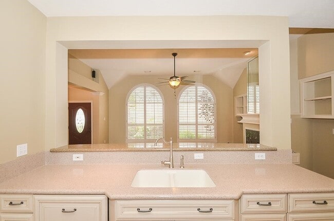 Photo - 46 Grants Lake Cir