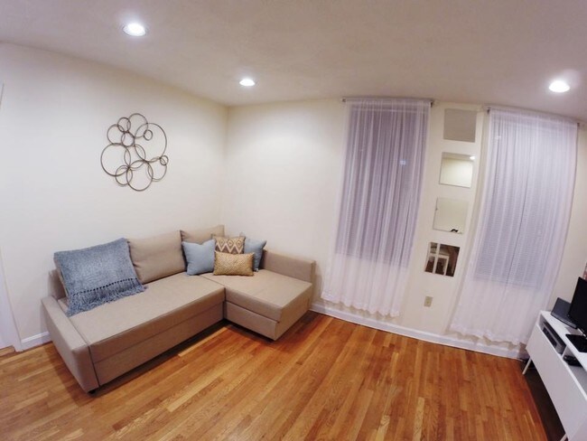 Photo - 65 Hemenway St Unit 8