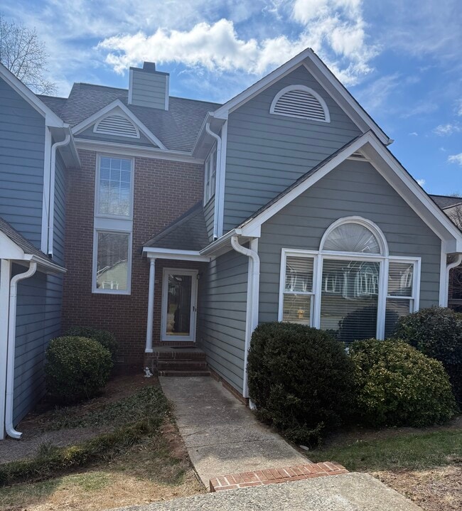 Building Photo - 2728 Sawgrass Ct