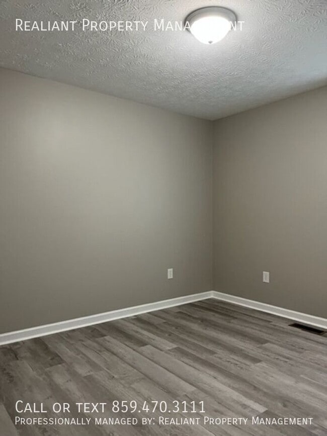 Photo - 620 Barefoot Dr