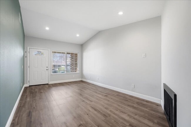 Photo - 4006-4008 Tricia Way Unit 4008 Tricia Way