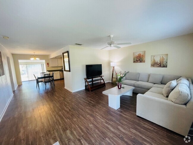 Building Photo - Beautiful Home in the Highly Sought-After ...