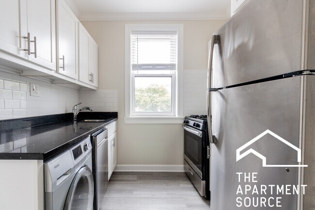 Photo - 4216 N Clark St Condo Unit 3