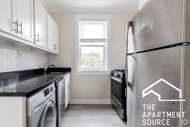 Building Photo - 4216 N Clark St Unit 3 Rental
