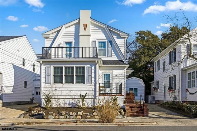 Photo - 119 N Clermont Ave