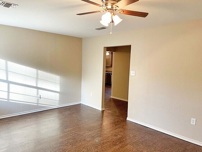 Photo - Great 4 Bdrm 2 Bath Home for Lease in Gainesville, Tx