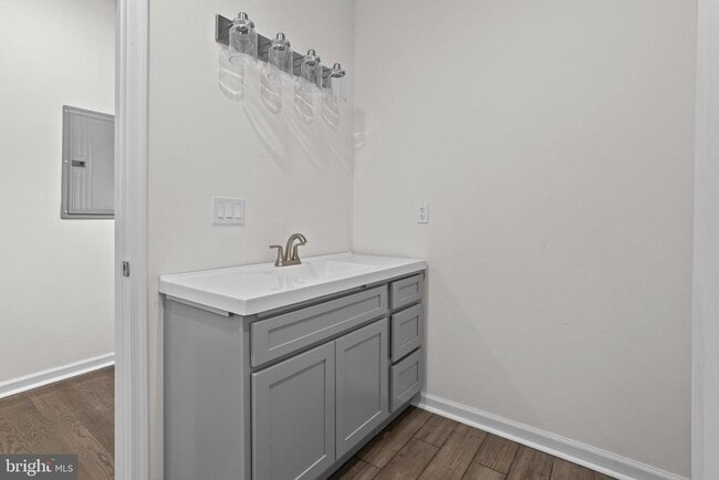 Photo - 819 11th Ave Unit B