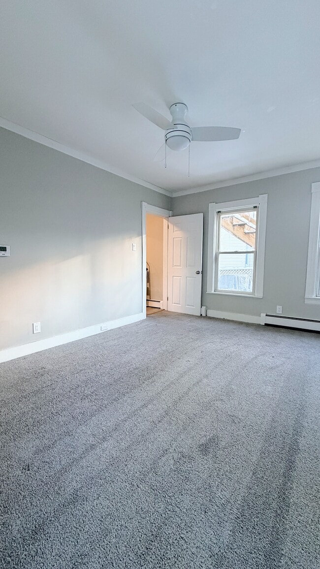 Photo - 554 Dubuque St Unit 554 Dubuque st Manchester