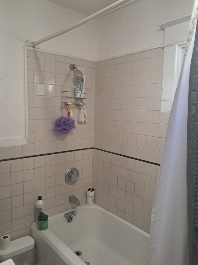 Photo - 410 W Columbia Ave Unit #1