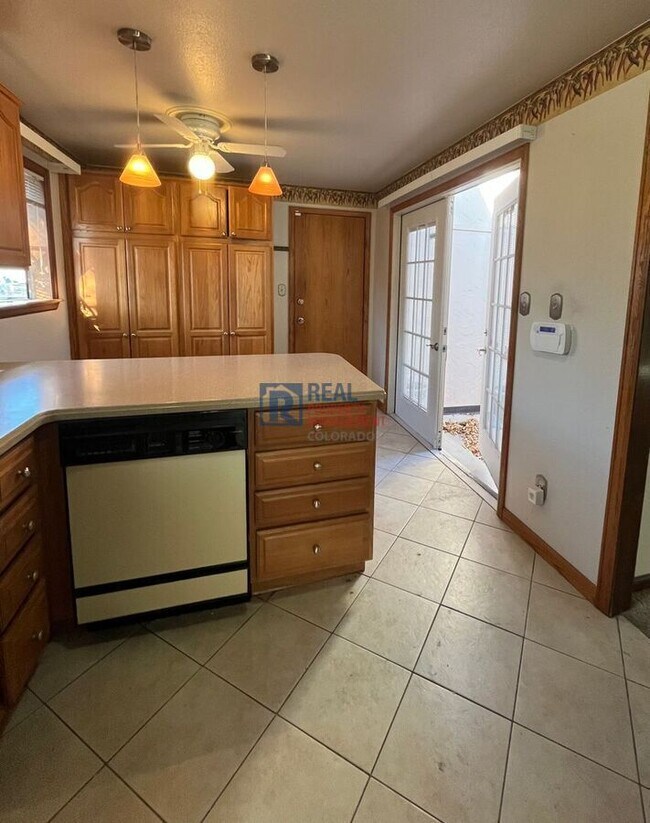 Photo - 1605 Flemming Dr