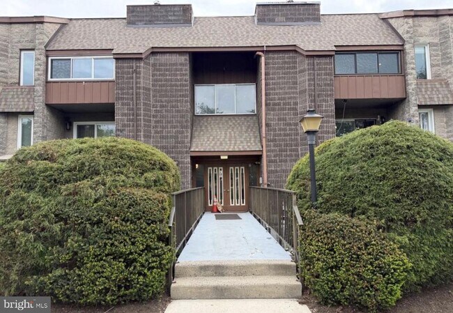 Photo - 111 Leedom Way