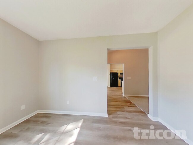 Photo - 11329 Hartland Rd