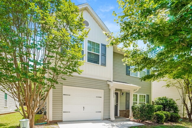 Photo - 1040 Joselynn Drive