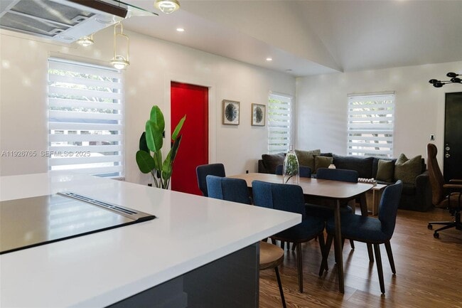 Photo - 1040 NW 120th St