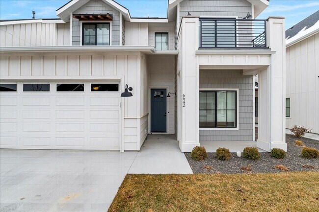 Photo - 3 Bedroom 2.5 Bathroom Townhouse in SpurWing