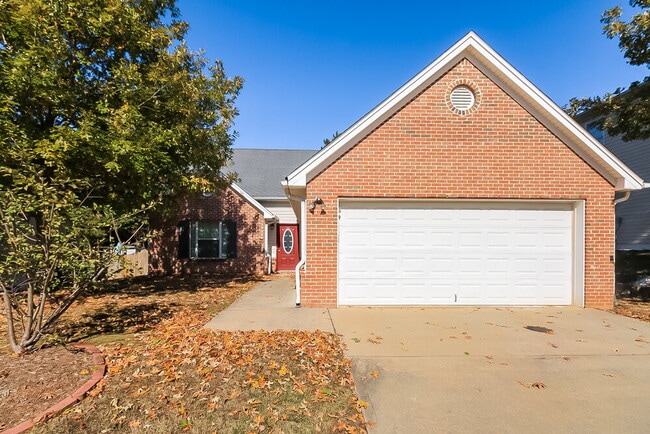 Building Photo - 11 Grier Ln