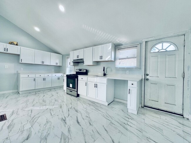 Photo - 10 Kensington St