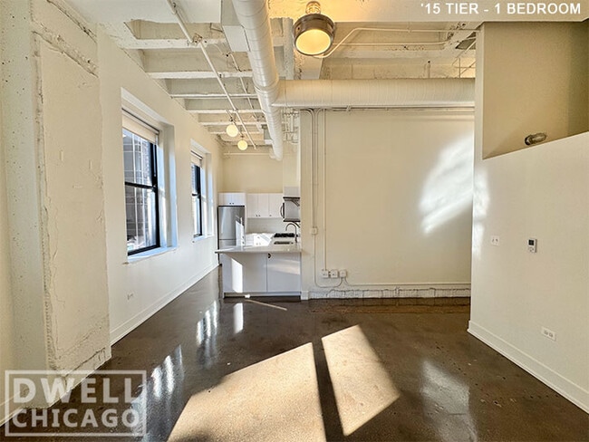 Building Photo - 17 E Adams St Unit 1 Rental