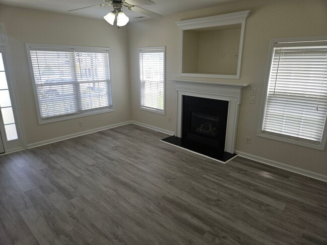 Photo - Charming 3br/2.5ba in SE Raleigh. Avail Now!