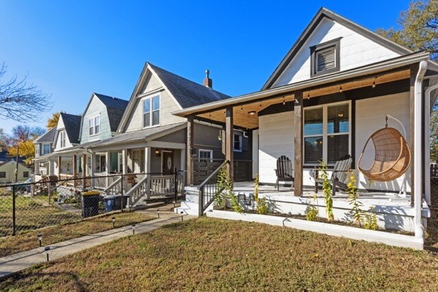 Photo - 2636 Madison Ave