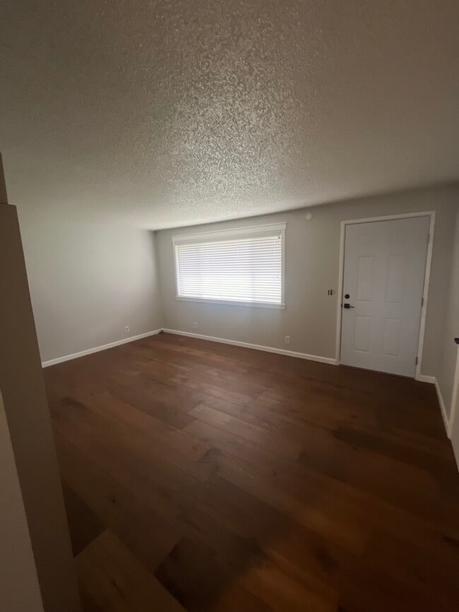 Photo - 13075 Avon Allen Rd