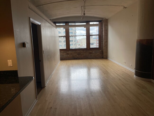 Photo - 801 S Wells St Unit 507