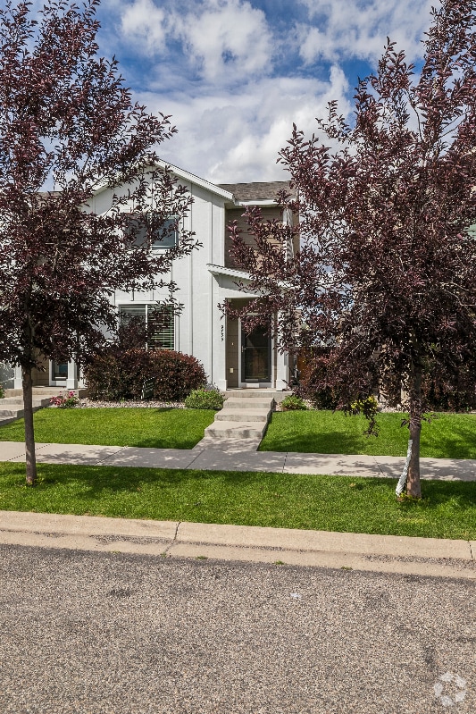 Building Photo - 979 Twin Lakes Ave Rental