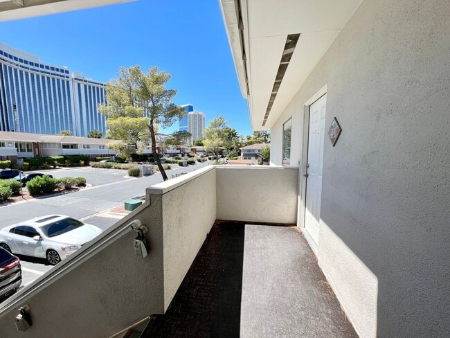 Photo - 2838 Geary Pl Unit 4020