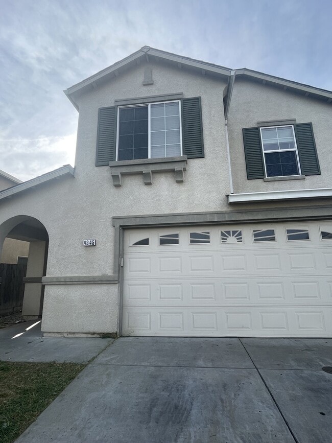 Building Photo - 4345 Briggs Ln