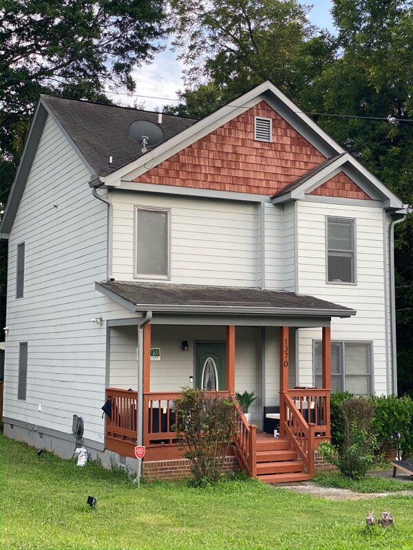 Photo - 1370 Sharon St NW