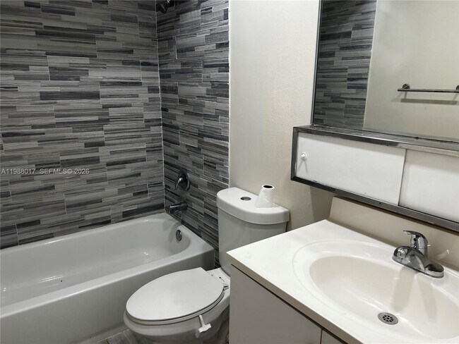 Photo - 1800 SW 81st Ave Unit 1415