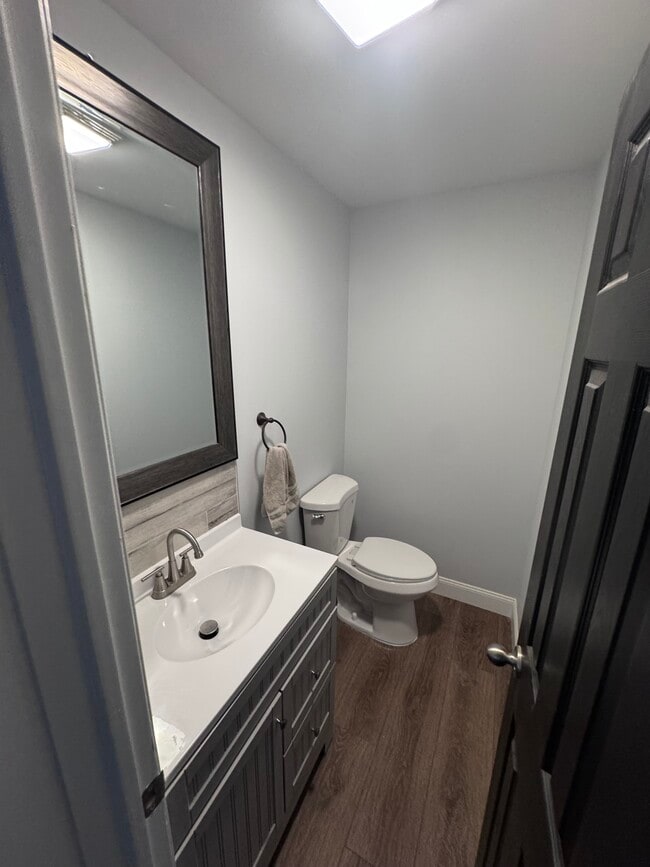 Photo - 110 E Locust St