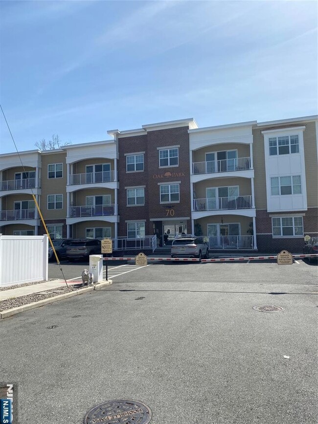 Photo - 70 Oak St Unidad 308