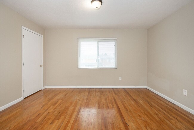 Photo - 2 BED 1.5 BATH CONDO IN WARRENSVILLE HEIGHTS! Unit 25