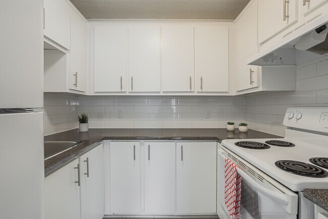 Photo - La Framboise Apartments