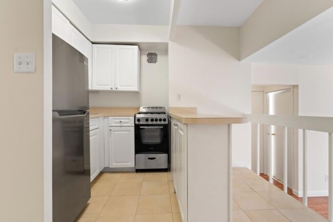 Building Photo - 0 bedroom in New York NY 10010 Unit 4K Rental