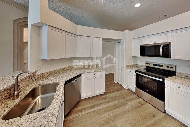 Photo - 181 Johns Glen Dr