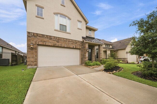 4926 Chester Lk Ln