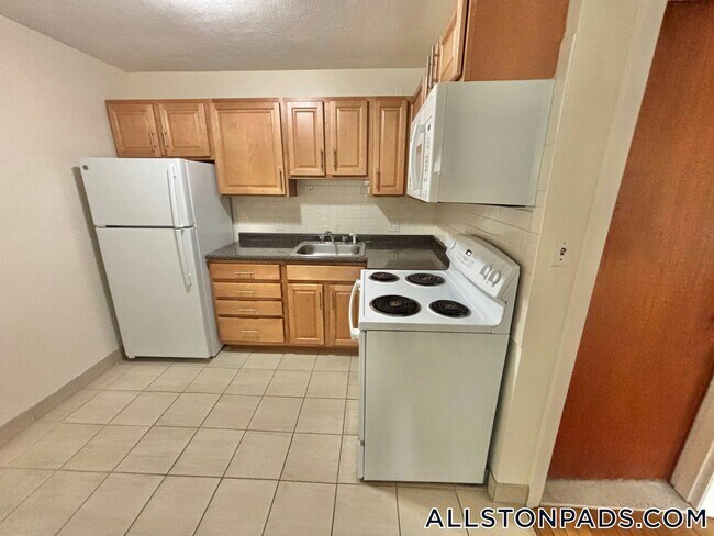 Photo - 20 Armington St Unidad 12