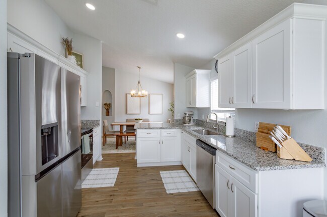 2532 Ventura Cir
