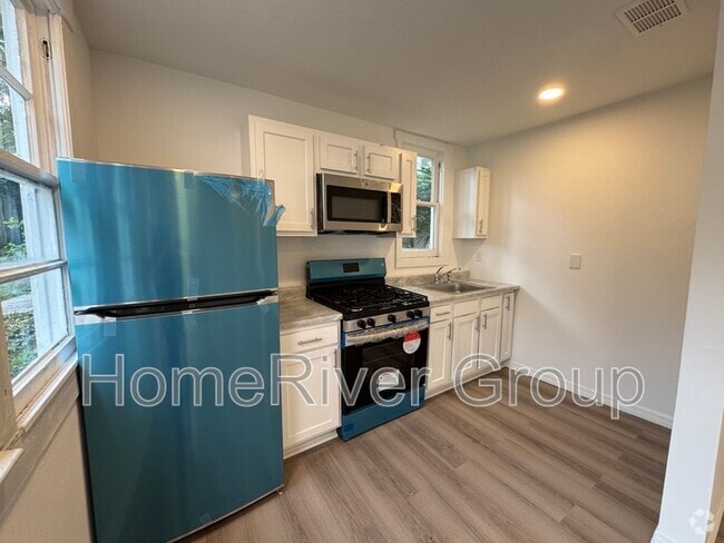 Building Photo - 1616 Willow Branch Ave Rental