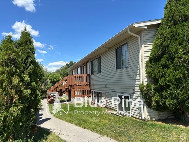 Building Photo - 411 Gladstone St Unit 3 Rental