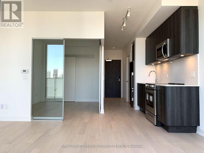 Photo - 25 Richmond St E Unit 2413