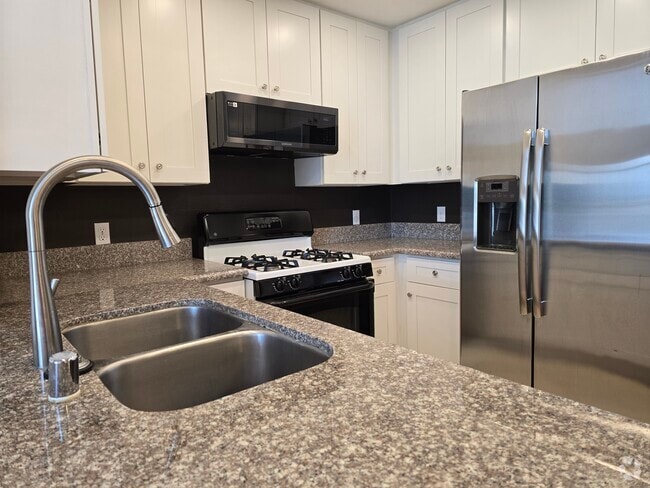 Building Photo - 13133 Le Parc Unit #1002 Rental